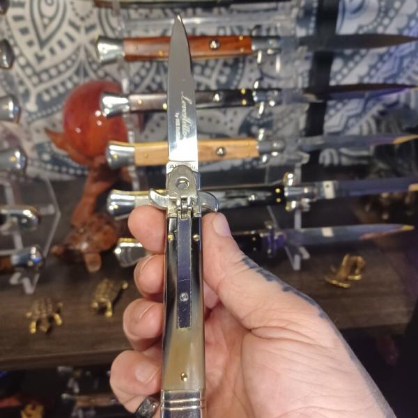 AKC Leverletto 9" Lever Lock Automatic Italian Knife Brazilian Horn AKC Leverletto 9" Lever Lock Automatic Italian Knife Brazilian Horn