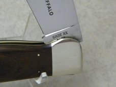 Case XX USA 10 Dot (1980) Wood P172 Buffalo Clasp Knife in Box
