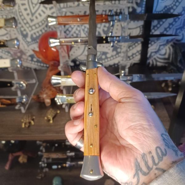 11inch Frank Beltrame swivel bolster with beautiful olive wood and kriss blade 4mm