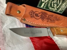 Queen Fixed Blade 4180 Knife w/ Attractive Fancy Wood Handles -NOS