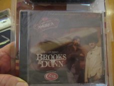 Case XX 2008 Red Bone Peanut with Brooks & Dunn  CD