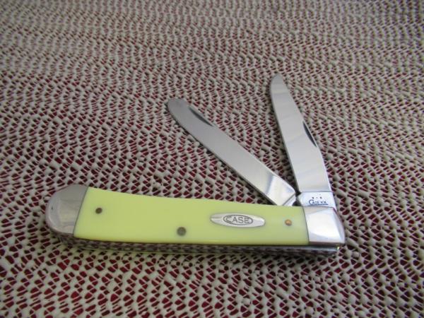 Case XX 2003 Yellow Delrin Trapper Pattern # 3254 CV Case XX 2003 Yellow Delrin Trapper Pattern # 3254 CV
