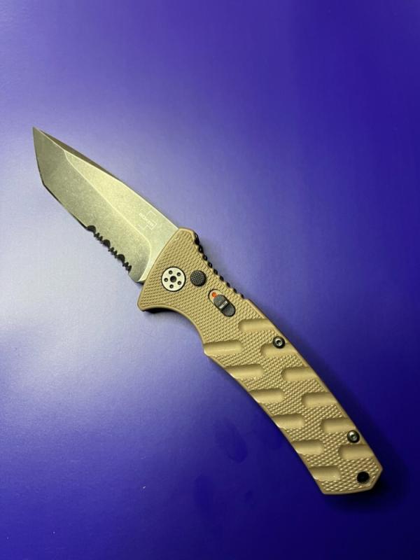 Boker Plus Strike Tanto Automatic Coyote Brown Boker Plus Strike Tanto Automatic Coyote Brown