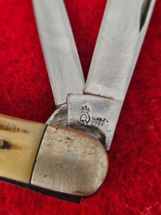 3 VINTAGE Beauties with Chipped Scales - New York Knife Co - Queen Cutlery - United Austria 