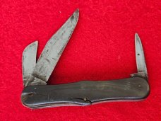 3 VINTAGE Beauties with Chipped Scales - New York Knife Co - Queen Cutlery - United Austria 