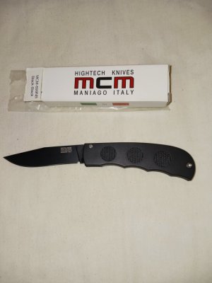 MCM ITALIAN HIDDEN RELEASE KNIFE