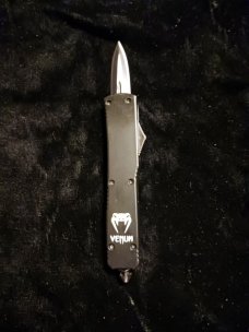 VENUM  OTF. KNIFE