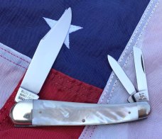 Vintage 1996 Bulldog Brand (Standing bulldog) 4" Whittler w/ Fiery Mother of Pearl Handles +Peacock 