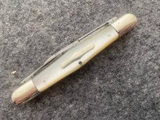 American Knife Co. Thomaston Pearl Whittler