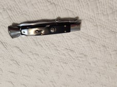 Kriss blade swingguard lockback