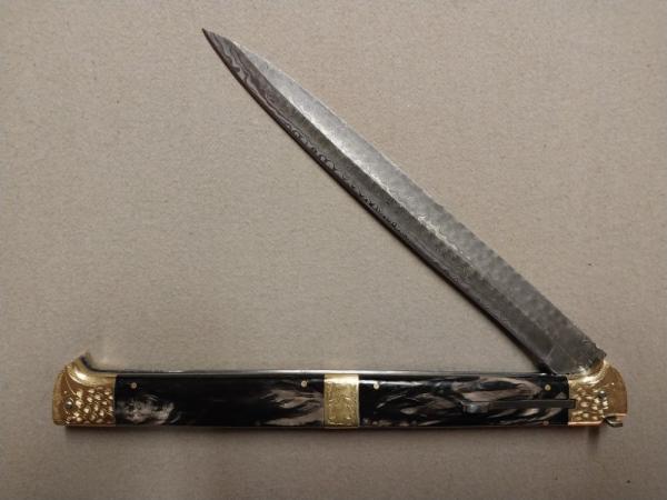 Massive 20" Double Eagle Picklock Switchblade. Damascus Blade and Buffalo Horn handles.