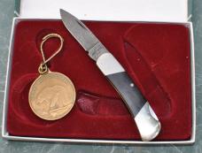 Bear MGC Presentation Set 3" Lock Back Damascus And Brass Medallion Mint Sharp Jacksonville AL 