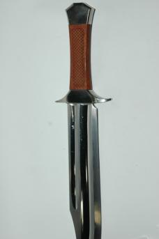Very Large Dalian Bowie with Sheath