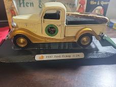 HEN & ROOSTER STAG KNIFE AND 1:24 TRUCK