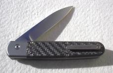 BARON ELITE L/E TITANIUM AUTO ( CARBON FIBER SCALES ) SATIN DROP POINT LIMITED EDITION OF 100 PIECES