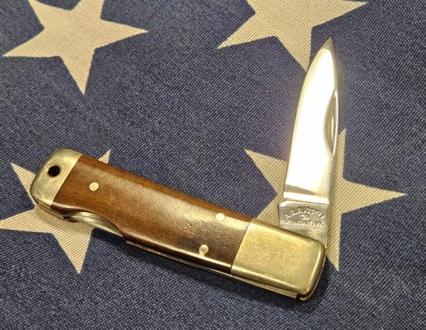 AG Russell - Single Blade Drop Point Lockback - Nice Cocobolo - Vintage Japanese AG Russell - Single Blade Drop Point Lockback - Nice Cocobolo - Vintage Japanese