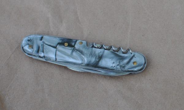 East German Folder 2 Blade Tang Stamped 'GML' Mint 3 1/2" Closed Mottled Gray Celluloid Stainless