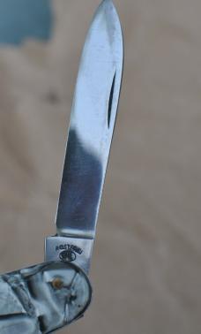 East German Folder 2 Blade Tang Stamped 'GML' Mint 3 1/2" Closed Mottled Gray Celluloid Stainless