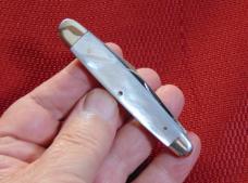 MINT 1950-1960 QSTEEL , QUEEN STEEL #4 GENUINE PEARL HANDLES CHECK OR MONEY ORDER