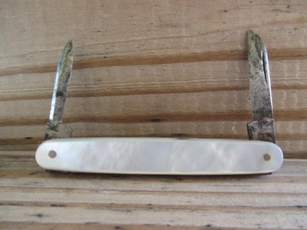 Robeson Cutlery Co. Pearl Pen Knife 