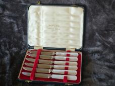 Set of Six Vintage Allen & West Mother of Pearl Knives in Original Box - Sheffield, England