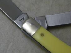 Camillus New York USA 717Y  "Yello-Jaket" Trapper Knife NIB