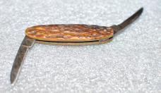 Holley Mfg. Co. 2 1/4" Closed 2 Blade Jigged Bone Used Tight No Wobble Brass liners Nickel Pins 