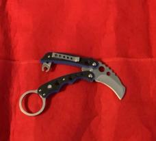 Mantis Butterfly karambit style