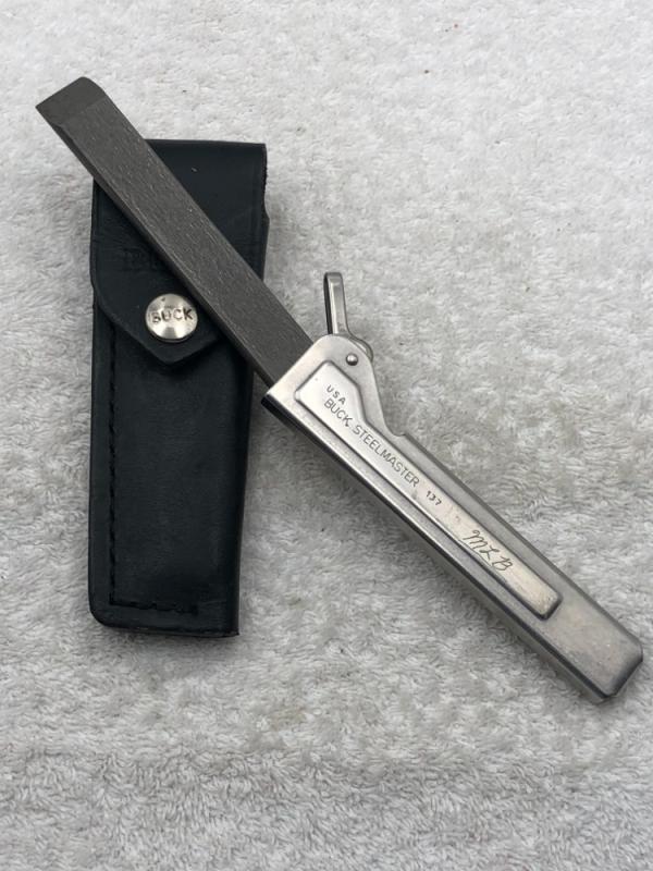 Vintage Buck Steelmaster 137 Sharpening / Hone Excellent Used Condition Vintage Buck Steelmaster 137 Sharpening / Hone Excellent Used Condition