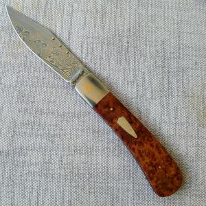 Steve Vanderkolf Amboyna and Damasteel Trapper...4 1/8" clsd...Delano Dots pull..slip..makers card