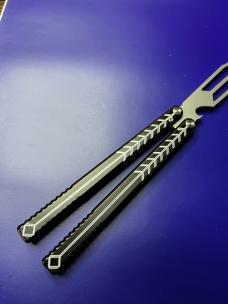 The Vulp Trainer - Nabalis Trainer Butterfly Knife
