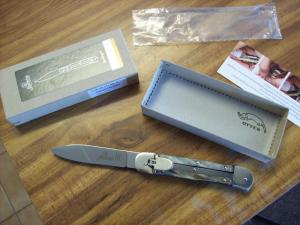Hubertus Knife Solingen, Germany Large Size 11 Brazilian Horn Beauty UNUSED Box Papers NIB