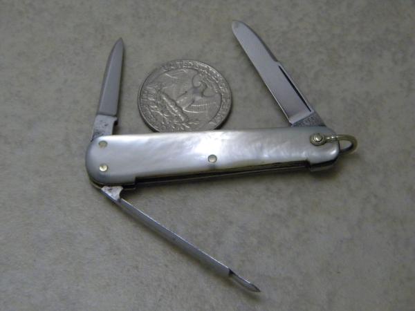 D Peres Solingen Germany Pearl Small Lobster Knife
