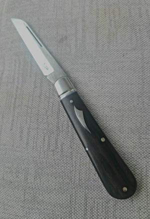 K'roo Swayback...African Blackwood..4 closed...MAGNACUT ..brut de force spine..mod/Wharnie..coa/slip