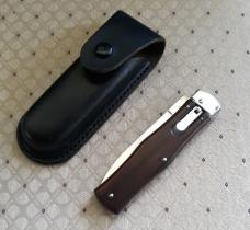 Mikov Predator Wood handle leverlock w/ leather sheath Excellent!