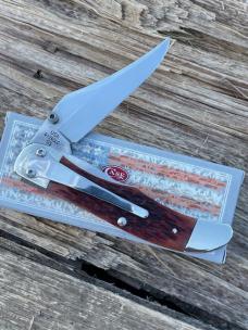 CASE BROTHERS ** CHESTNUT BONE BADGE SHIELD MID FOLDING HUNTER