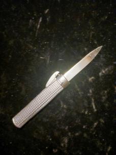'YOUTH' GRAVITY KNIFE