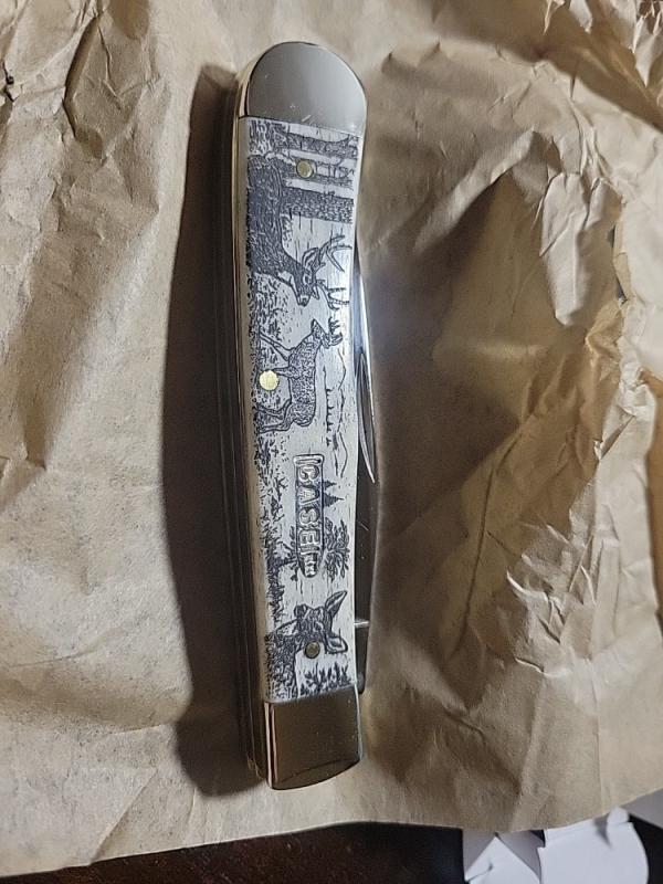 Case sportsman series, deer and bird dog lot