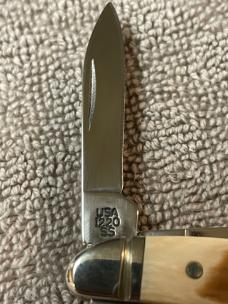 2014 CASE I220 MAMMOTH IVORY PEANUT