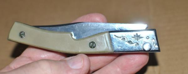 Switchblade Looks Russian 5" Closed Heavy Steel frame Big Thud Out Hand Mad Screws Button Spring Act