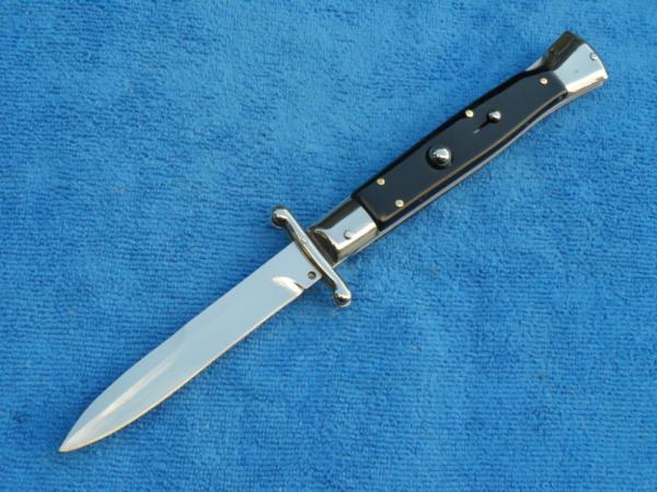 New 9" Swinguard Blackhorn handles Bayonet blade II New 9" Swinguard Blackhorn handles Bayonet blade II