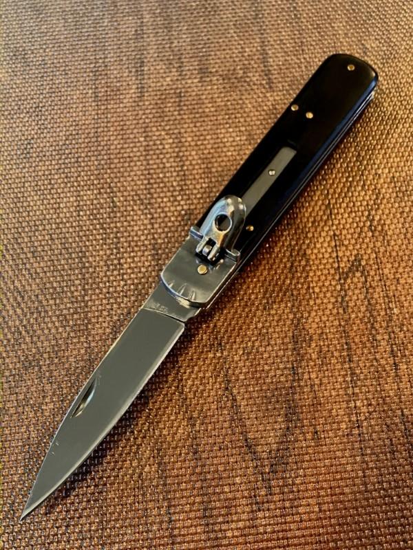 Classic German Springer Design  NEW