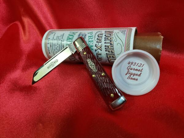 Great Eastern Cutlery 493121 Jigged Garnet Bone knife. NEW, MINT in tube with brown waxed paper