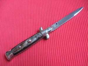 Vintage TRANSITIONAL 1960's WANDY 6 1/4" Italian STILETTO Horn Switchblade Knife.