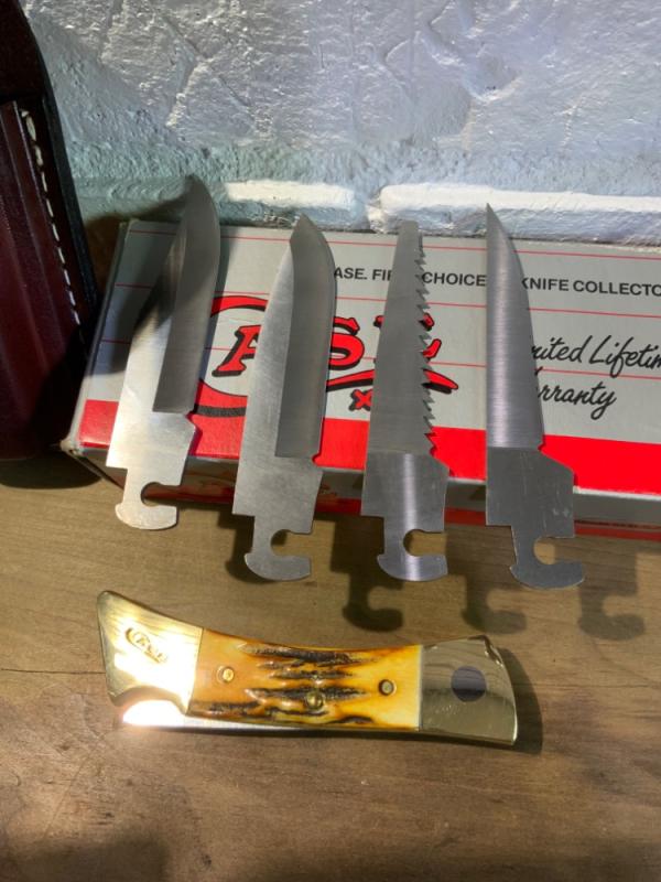 Case XX 1991 Beautiful Gnarly Stag X-Changer & 4 Blades stamped Same Year Date Stamp. Original Case XX 1991 Beautiful Gnarly Stag X-Changer & 4 Blades stamped Same Year Date Stamp. Original