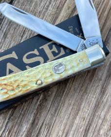 CASE XX *** 2015 BURNT WHITE JIGGED BONE BARNBOARD SHIELD TRAPPER 