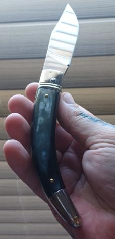 AGA DIANA IN BRAZILIAN HORN. MINT. 