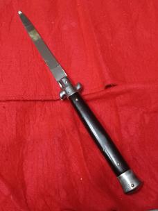 11" Vintage Stiletto Italy Dark horn. 