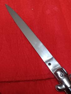 11" Vintage Stiletto Italy Dark horn. 