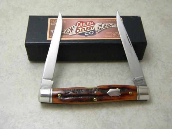 Queen City Titusville PA #27 Classics Red Stag Muskrat Knife NIB Queen City Titusville PA #27 Classics Red Stag Muskrat Knife NIB